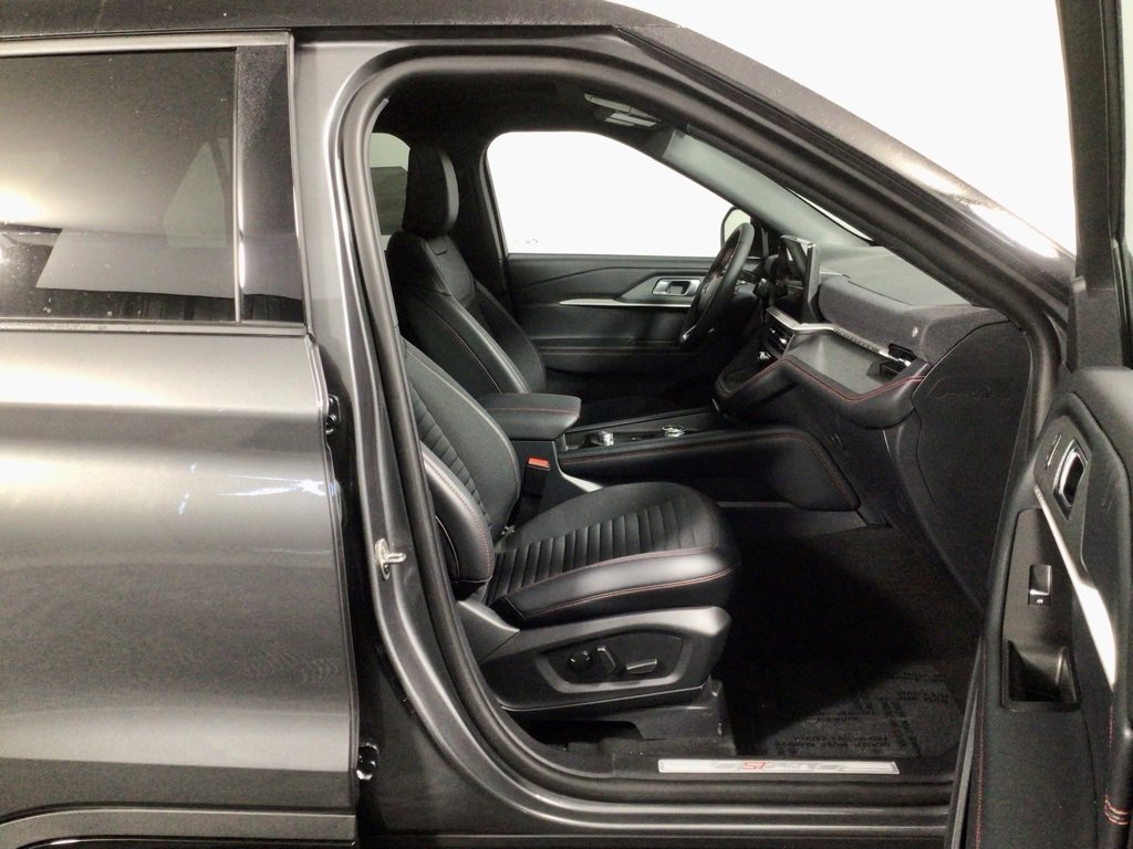 New 2025 Ford Explorer ST-Line image 35