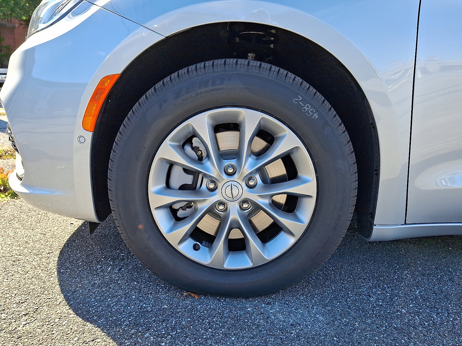 New 2026 Chrysler Pacifica Limited image 4