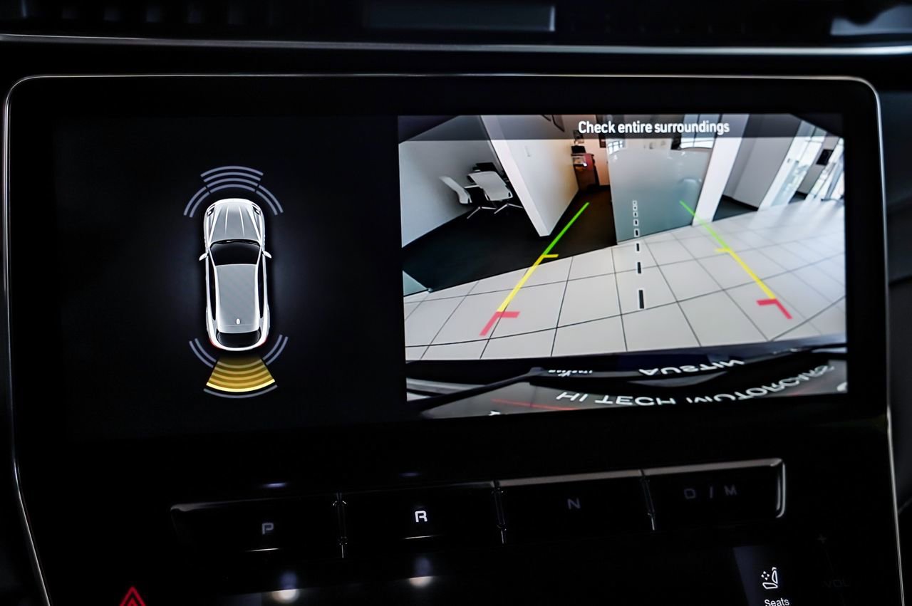 New 2025 Maserati Grecale GT image 19