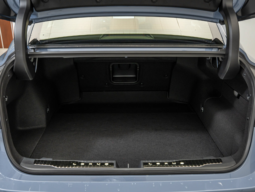 New 2026 Lexus ES 350h AWD w/ Convenience Package image 19