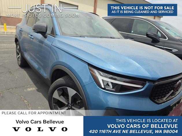 Used 2025 Volvo XC40 B5 Plus
