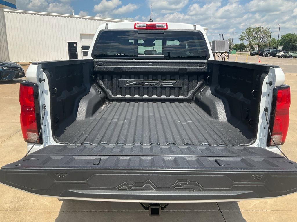 Used 2024 Chevrolet Colorado ZR2 w/ Technology Package image 26