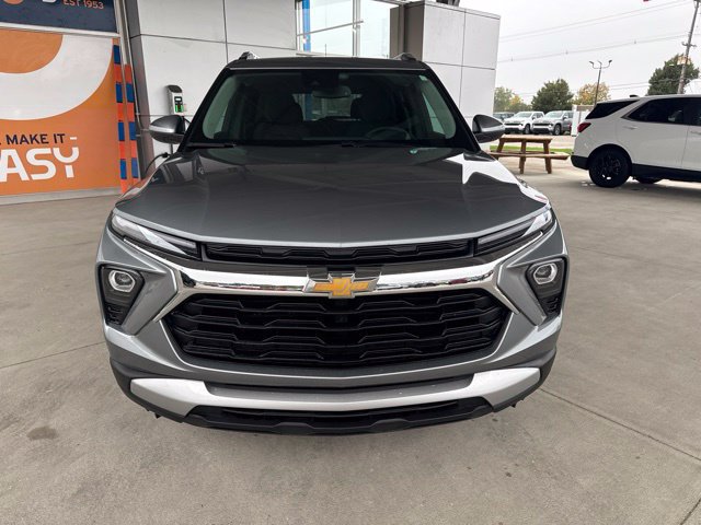 Used 2026 Chevrolet TrailBlazer LT w/ Convenience Package AWD/4WD image 3
