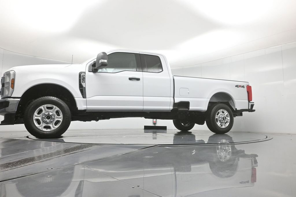 New 2026 Ford F350 XLT image 7