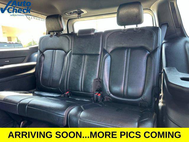 Certified 2024 Jeep Wagoneer Series II AWD/4WD image 40