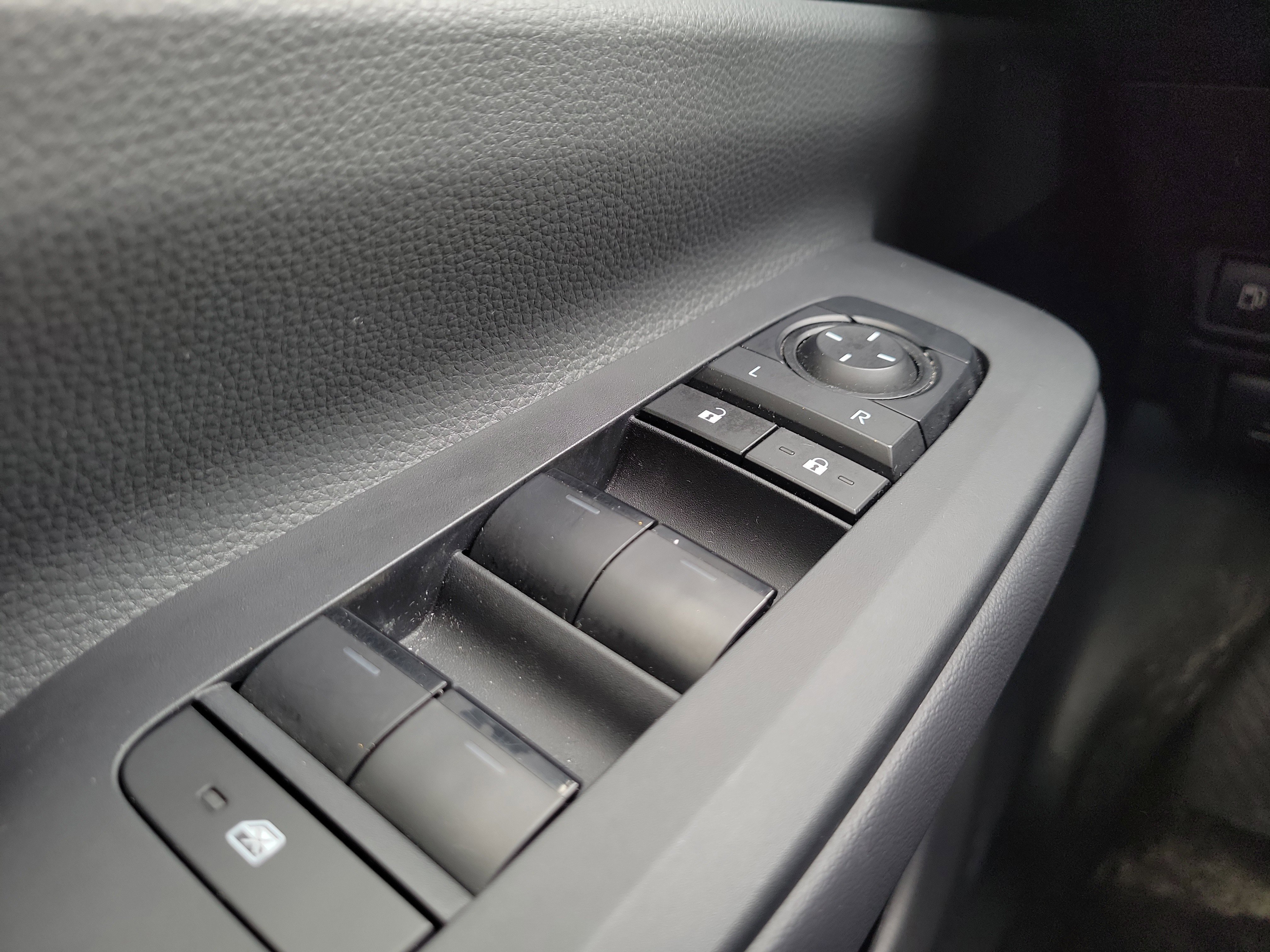 Used 2024 Toyota Prius LE image 17