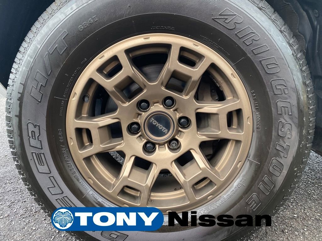 Used 2023 Toyota 4Runner 40th Anniversary SE AWD/4WD image 9