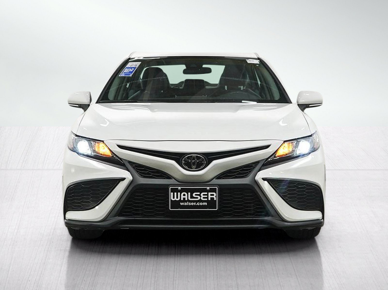 Used 2024 Toyota Camry SE FWD image 8