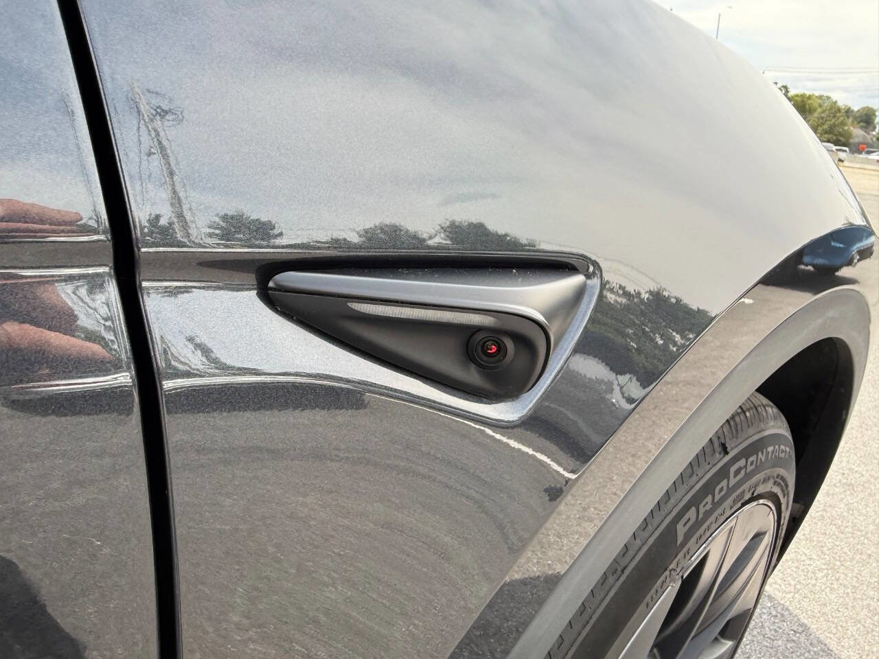 Used 2025 Tesla Model Y Long Range image 13