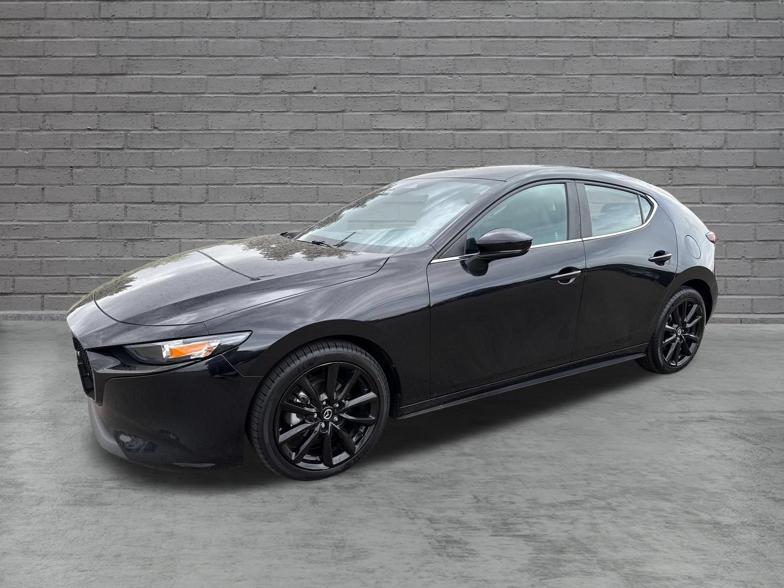 Used 2024 MAZDA MAZDA3 s FWD image 3