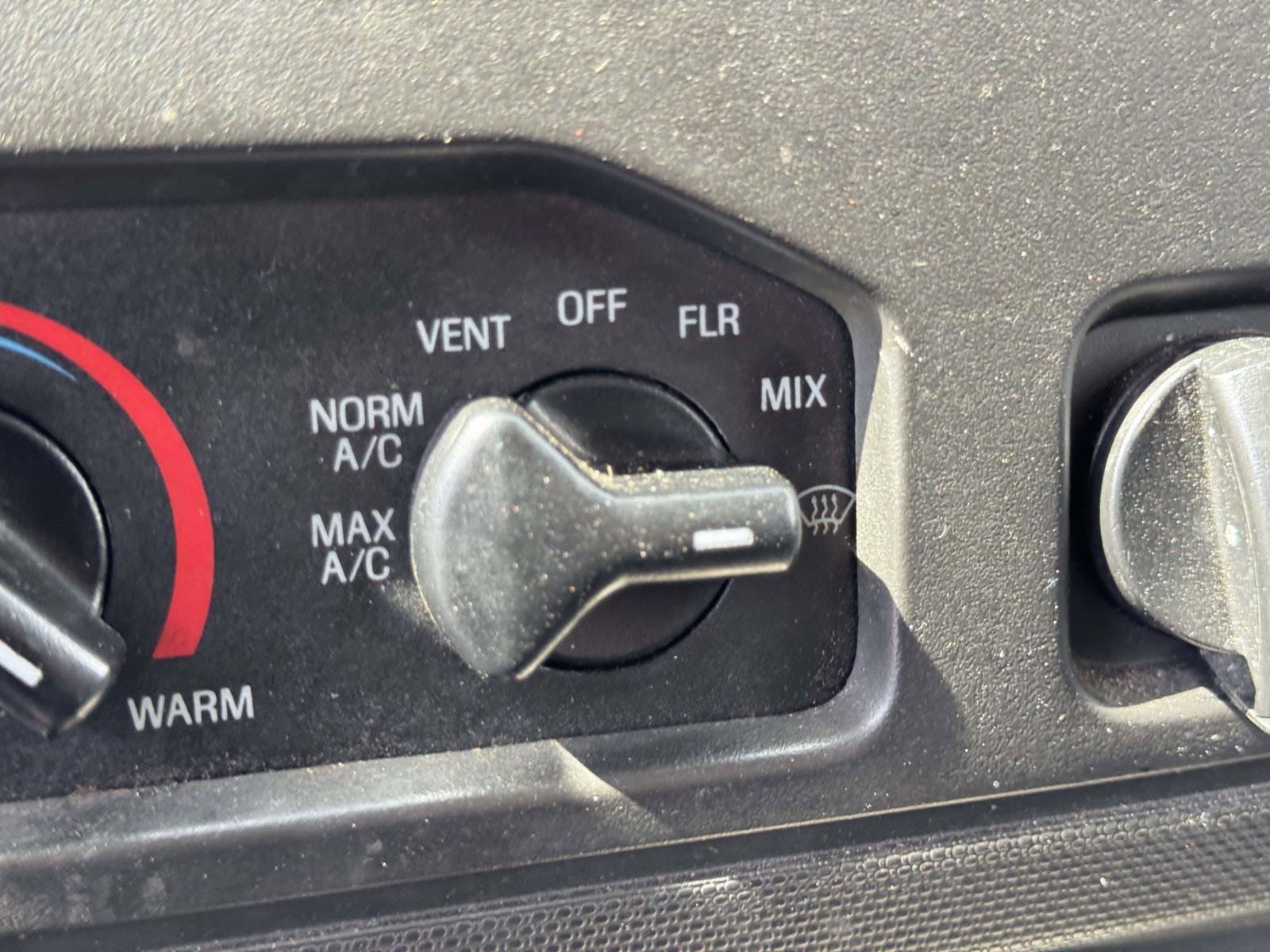 Used 2013 Ford E-150 and Econoline 150 w/ PWR Group image 26