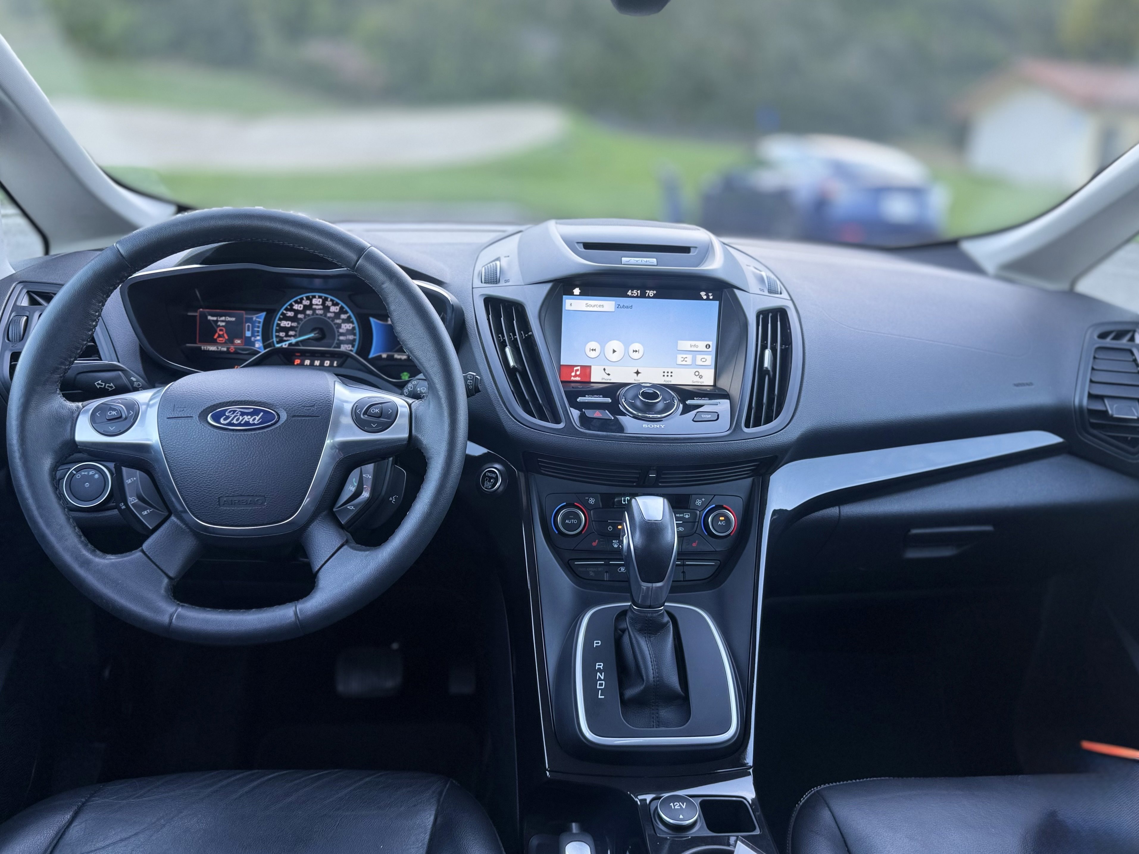 Used 2017 Ford C-MAX Energi Titanium FWD image 23