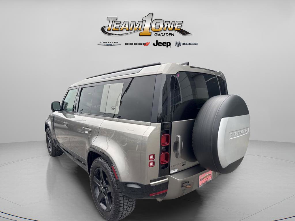Used 2022 Land Rover Defender 110 X-Dynamic SE AWD/4WD image 7