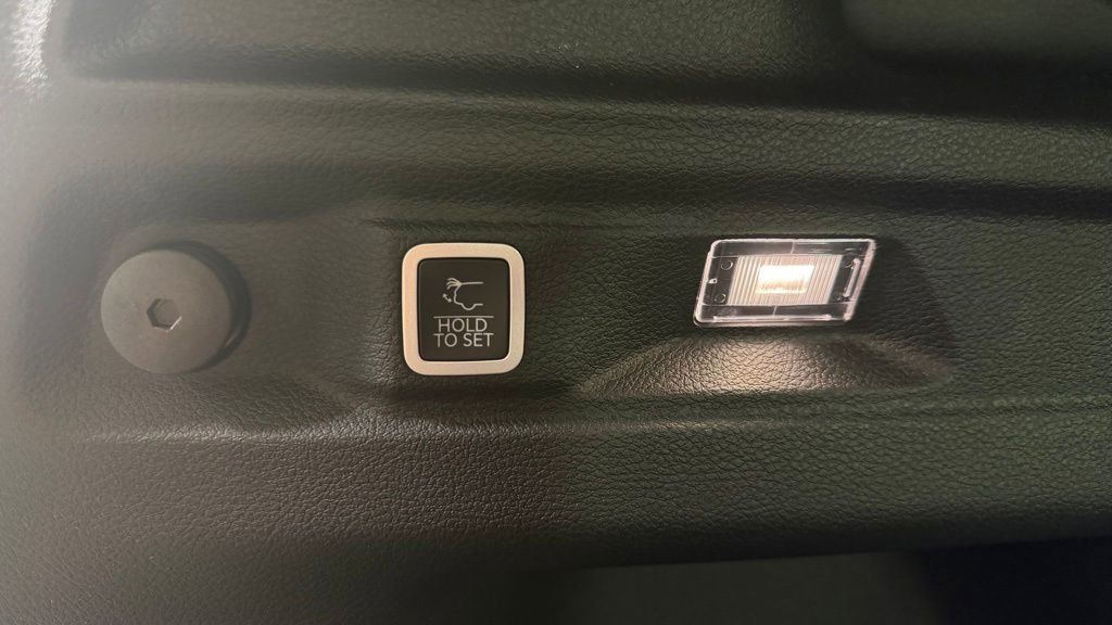 New 2026 Jeep Grand Cherokee L Laredo AWD/4WD image 10