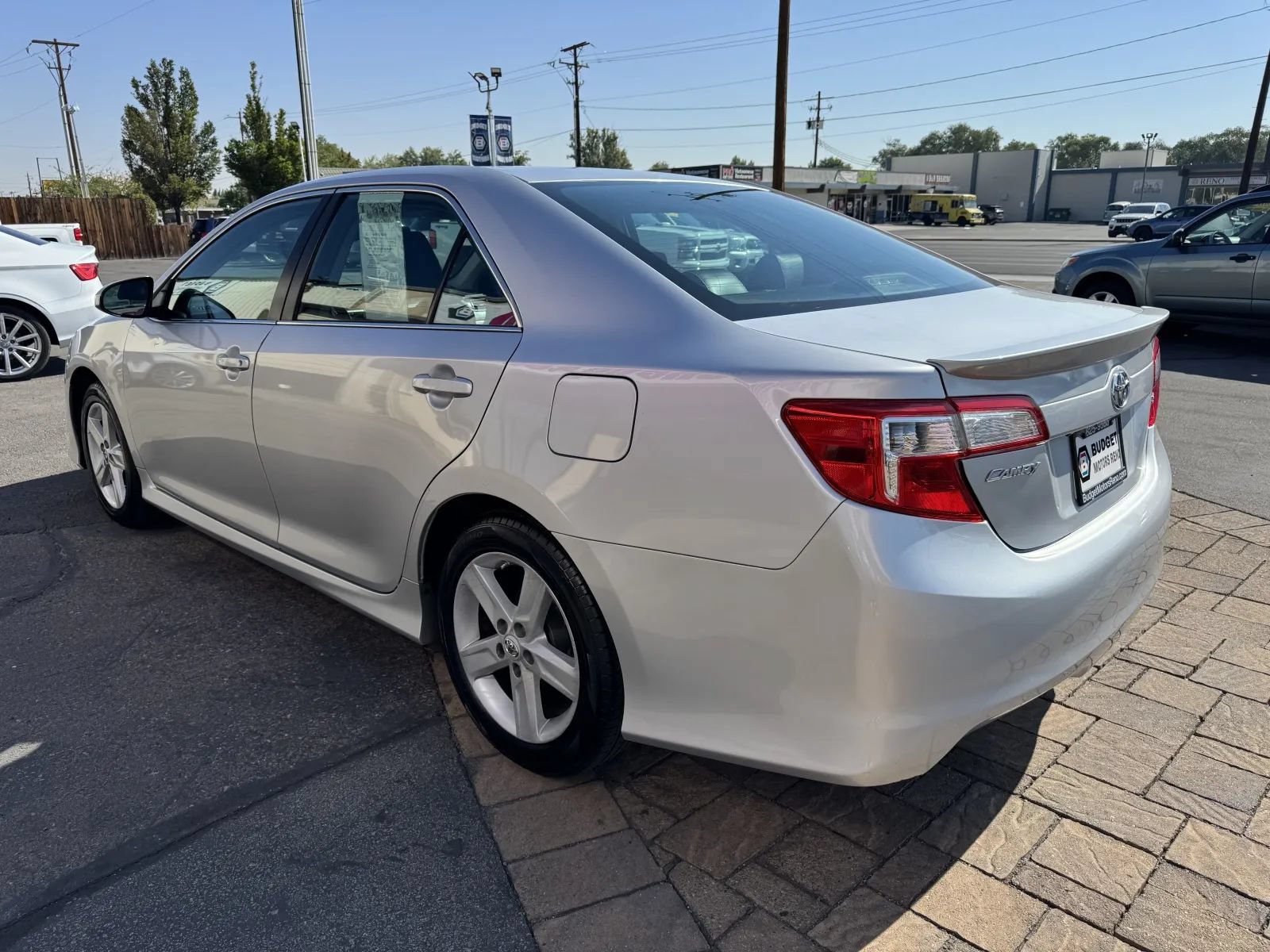 Used 2014 Toyota Camry SE FWD image 4