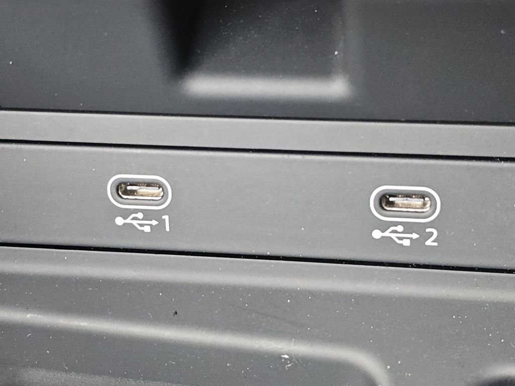 Used 2022 Audi e-tron Premium image 13