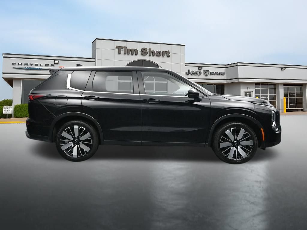 Used 2025 Mitsubishi Outlander SE AWD/4WD image 6