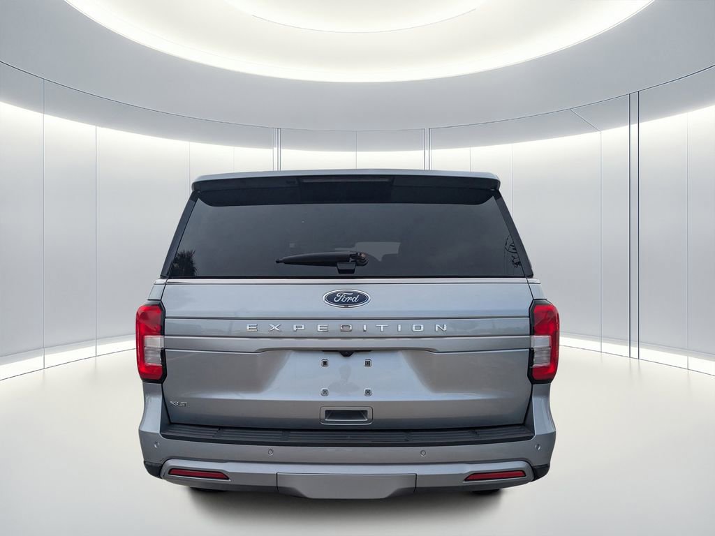Used 2024 Ford Expedition XLT AWD/4WD image 5
