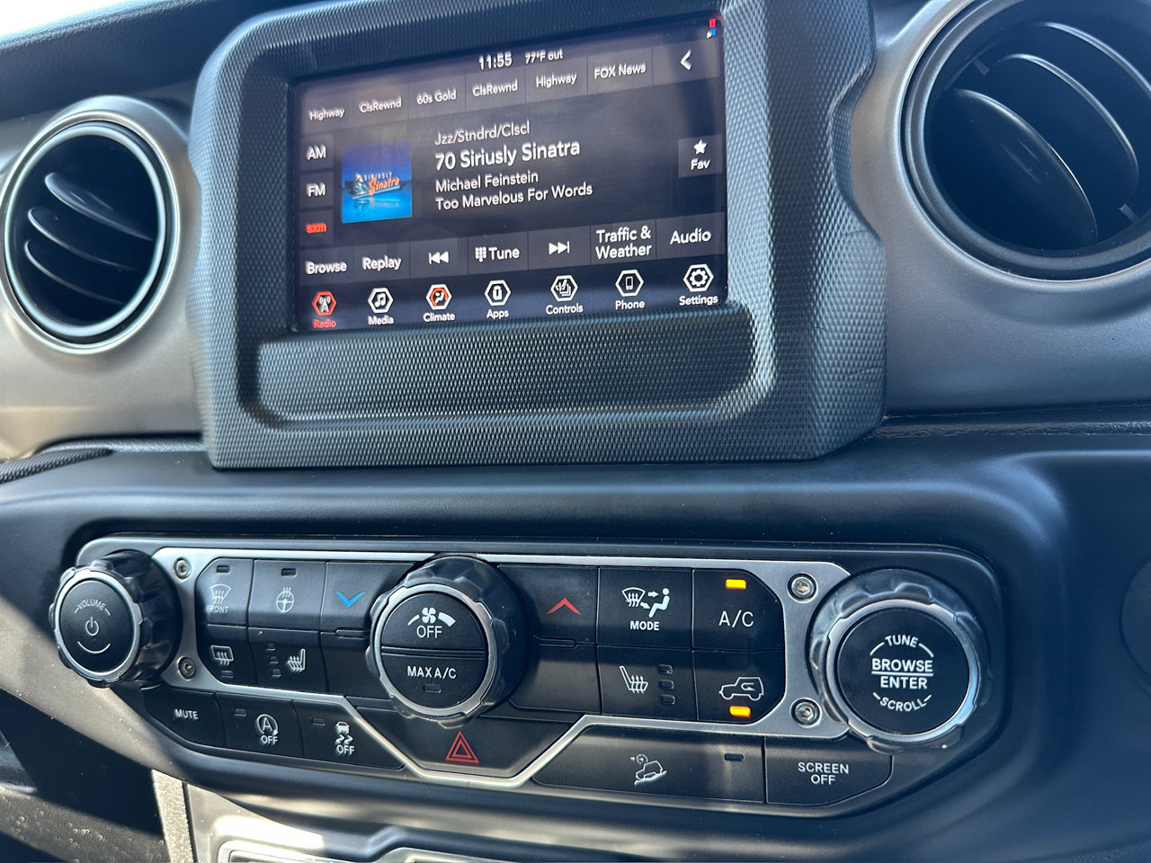 Used 2022 Jeep Wrangler Unlimited Sport w/ Cold Weather Group image 30