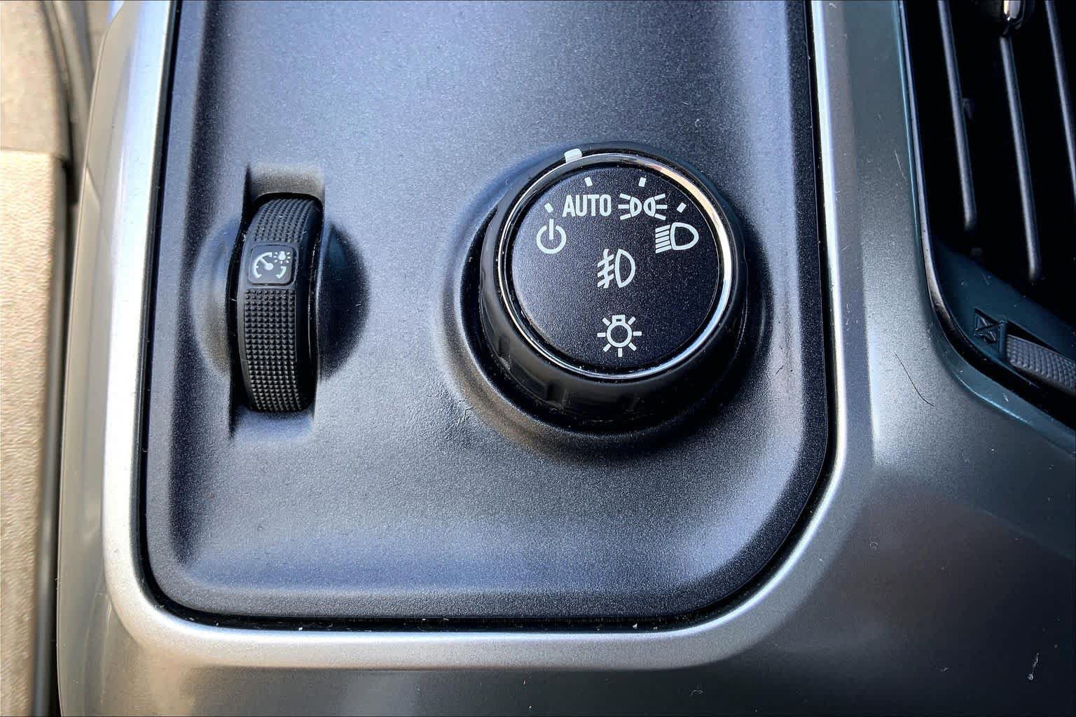 Used 2017 Chevrolet Silverado 1500 LT w/ Texas Edition RWD image 32
