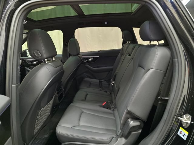 Used 2021 Audi Q7 3.0T Prestige w/ Prestige Package AWD/4WD image 32