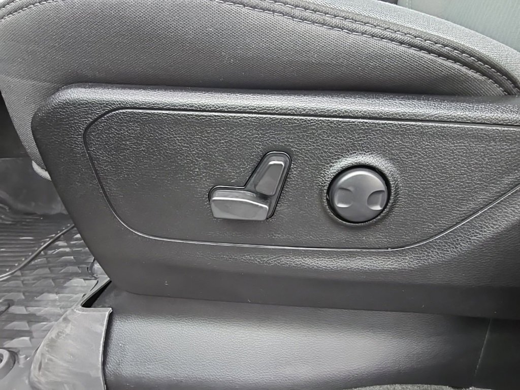 Used 2024 RAM 1500 Lone Star image 10