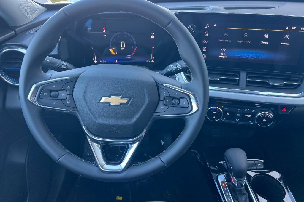 New 2026 Chevrolet Trax LT w/ Driver Confidence Package FWD image 11