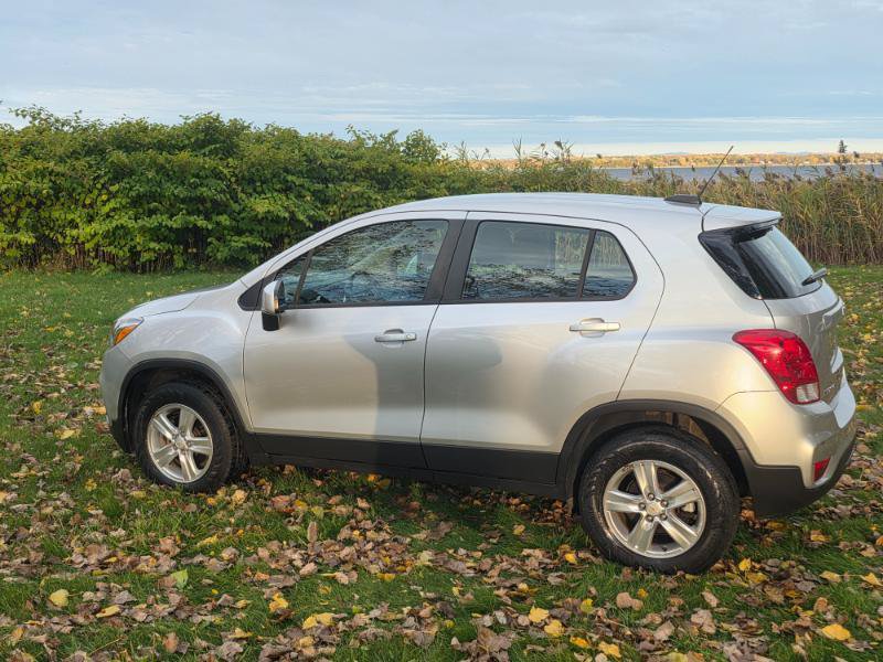 Used 2018 Chevrolet Trax LS AWD/4WD image 26