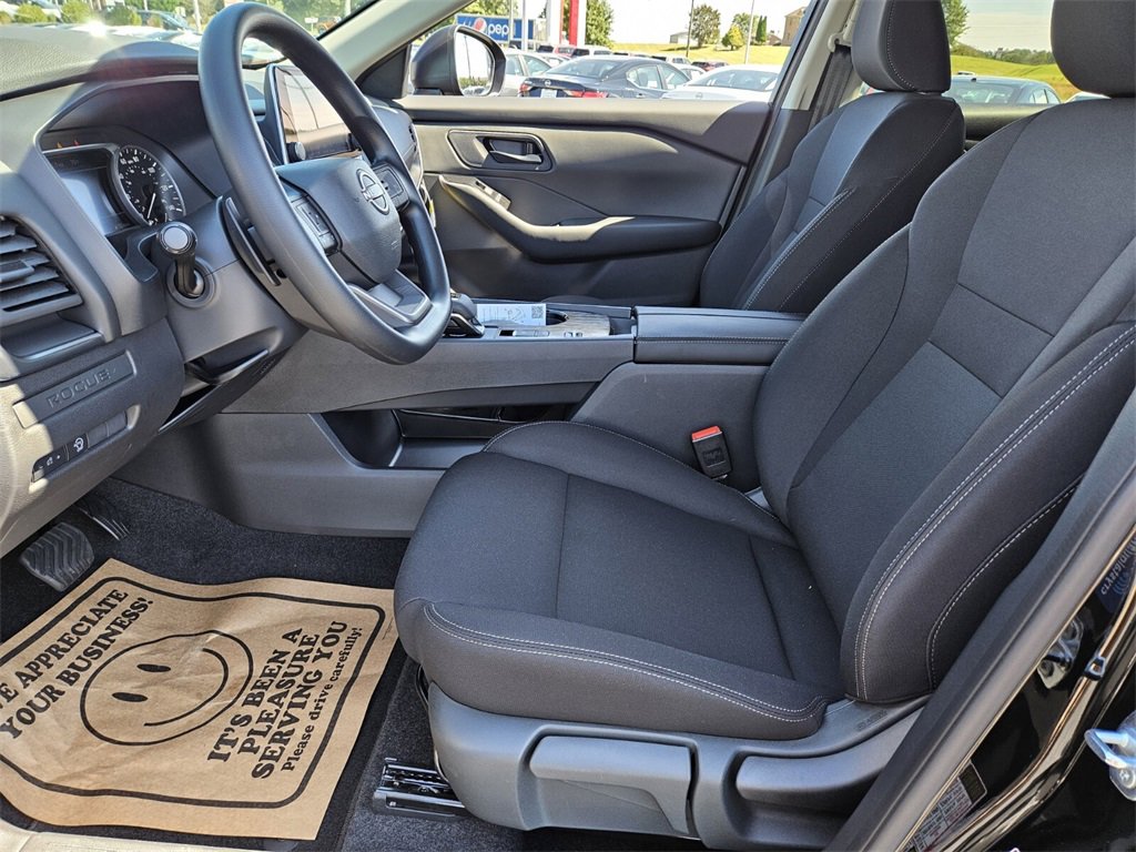 New 2026 Nissan Rogue S image 4