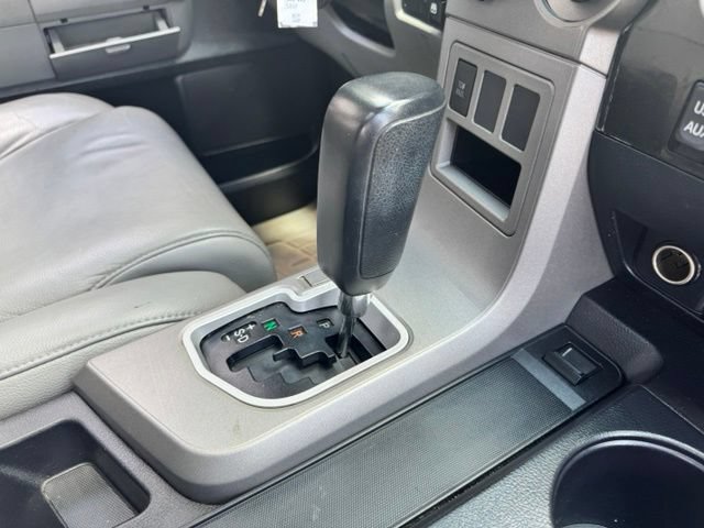Used 2017 Toyota Sequoia SR5 w/ Premium Package RWD image 26