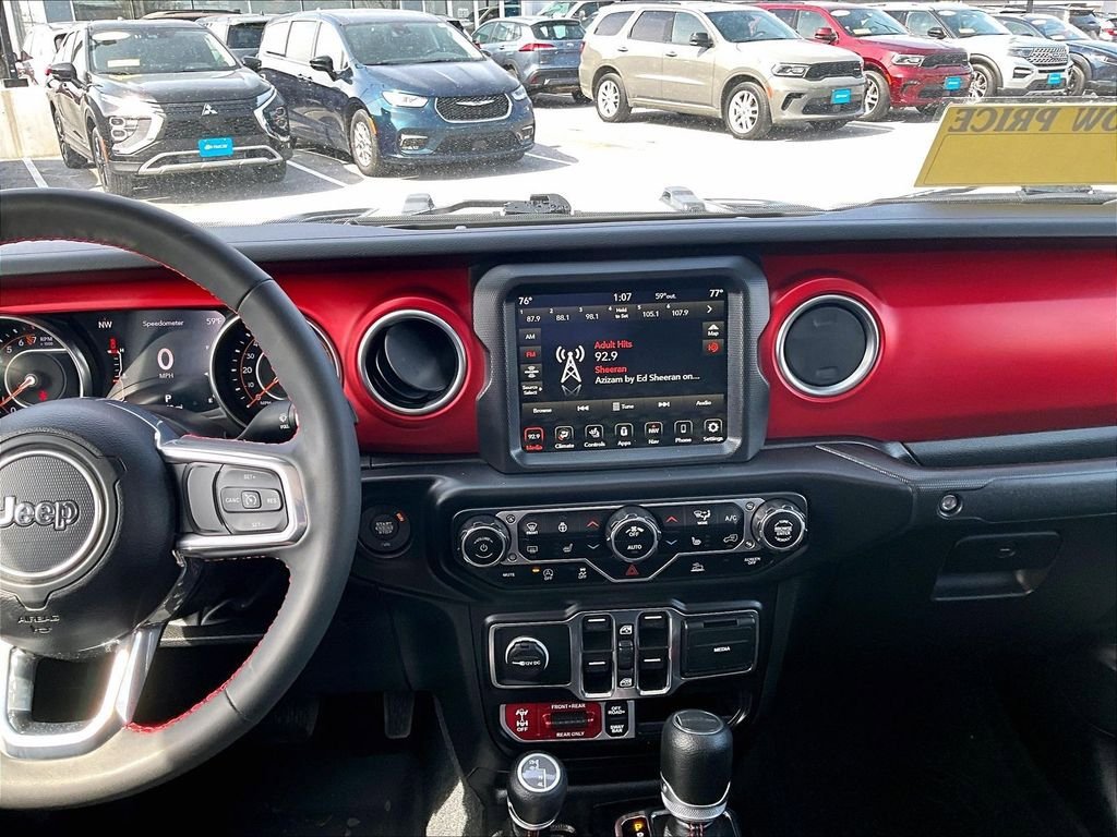 Used 2023 Jeep Gladiator Rubicon w/ Cold Weather Group image 18