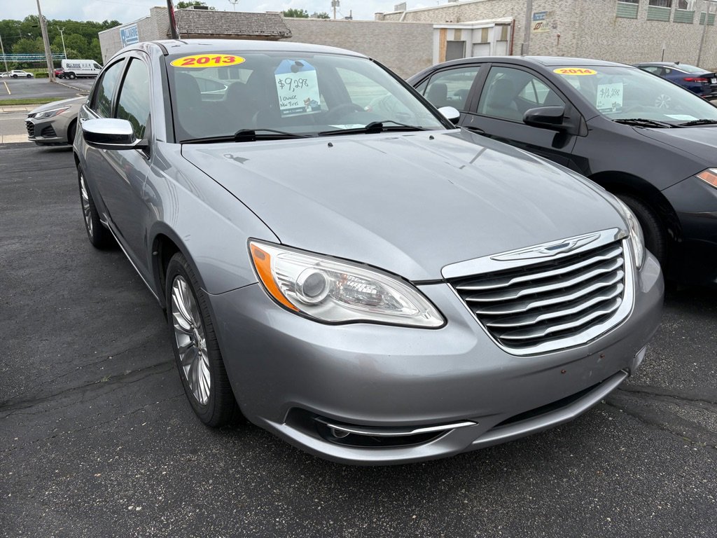 Used 2013 Chrysler 200 Limited w/ Sun/Sound Group FWD image 1
