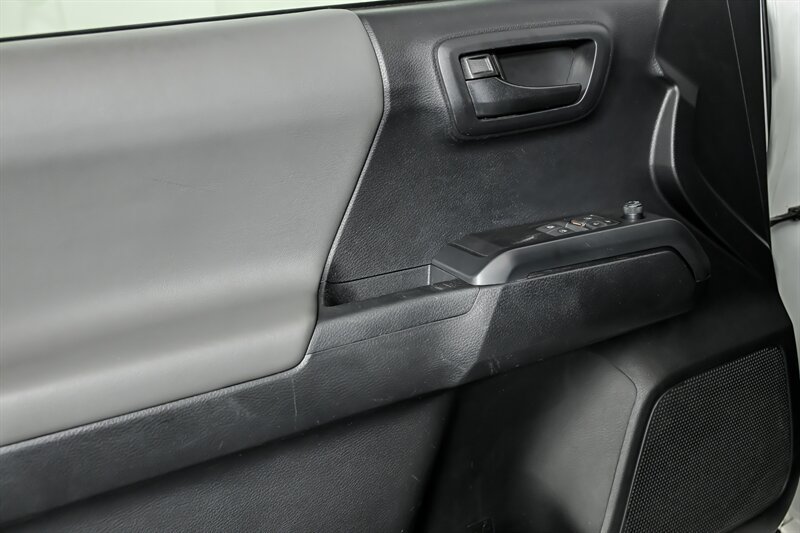 Used 2019 Toyota Tacoma SR w/ SX Package RWD image 12