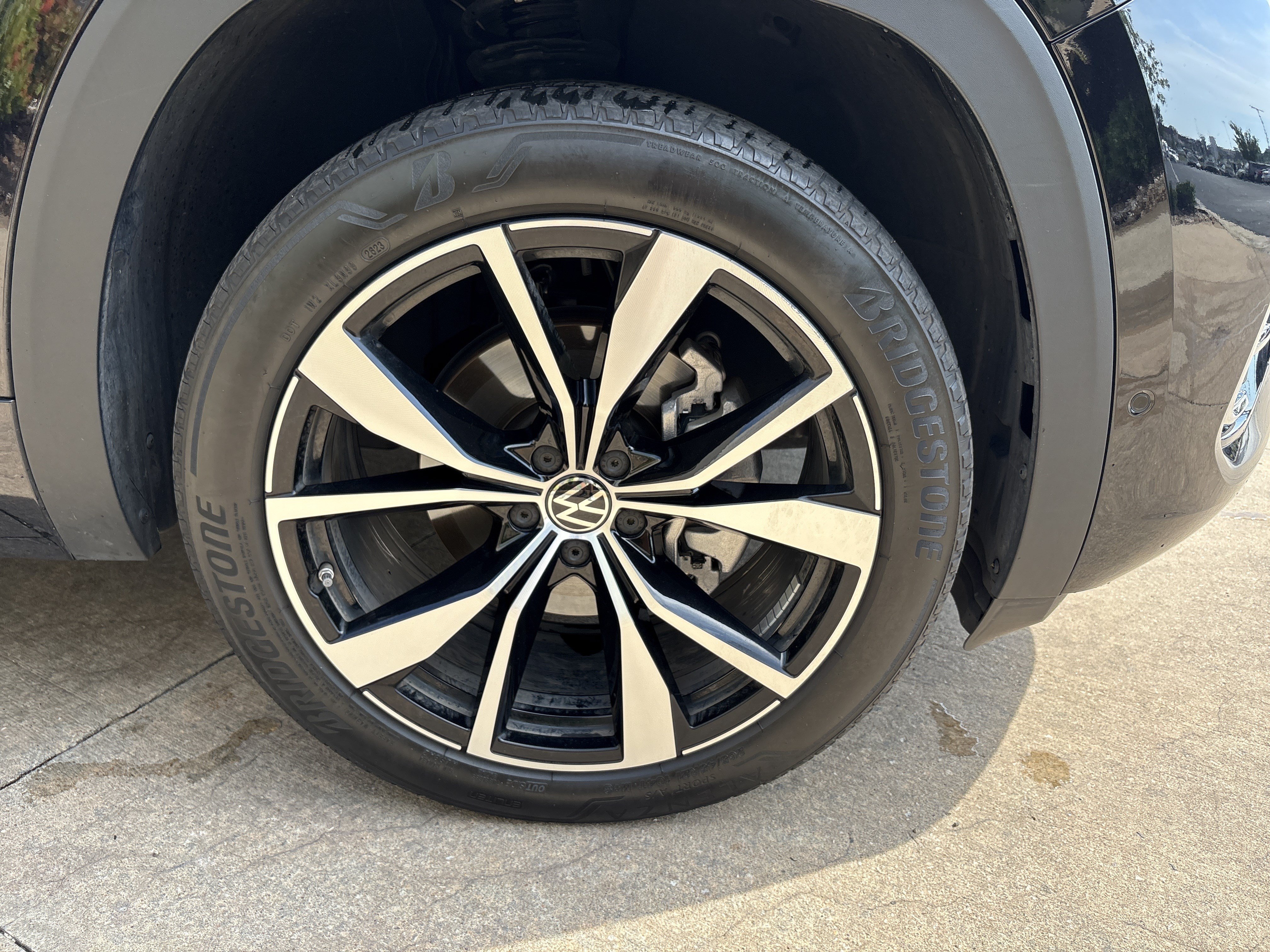 Used 2024 Volkswagen Atlas SEL Premium R-Line AWD/4WD image 13