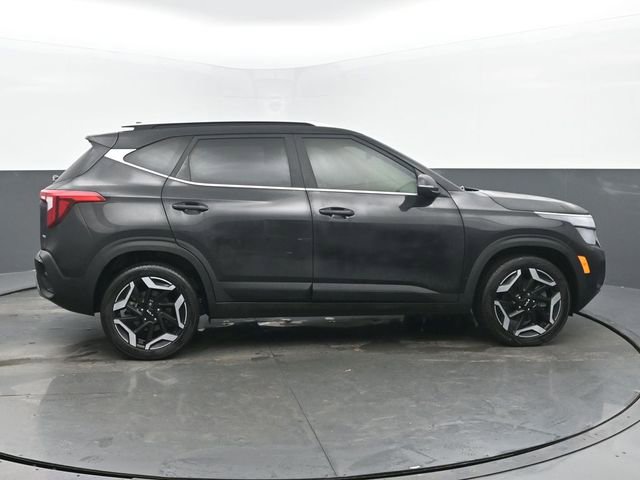 Used 2025 Kia Seltos SX w/ SX Sunroof Package image 6
