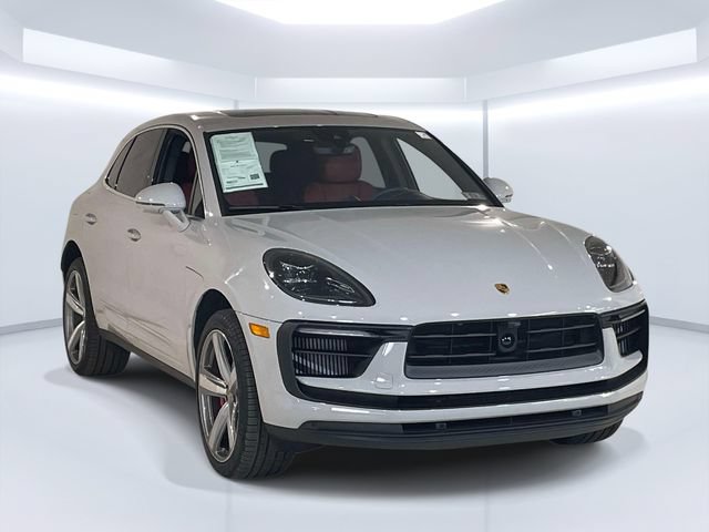 Certified 2026 Porsche Macan S AWD/4WD image 9