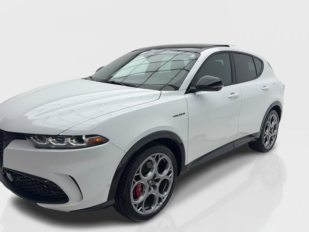 New 2024 Alfa Romeo Tonale Veloce image 3