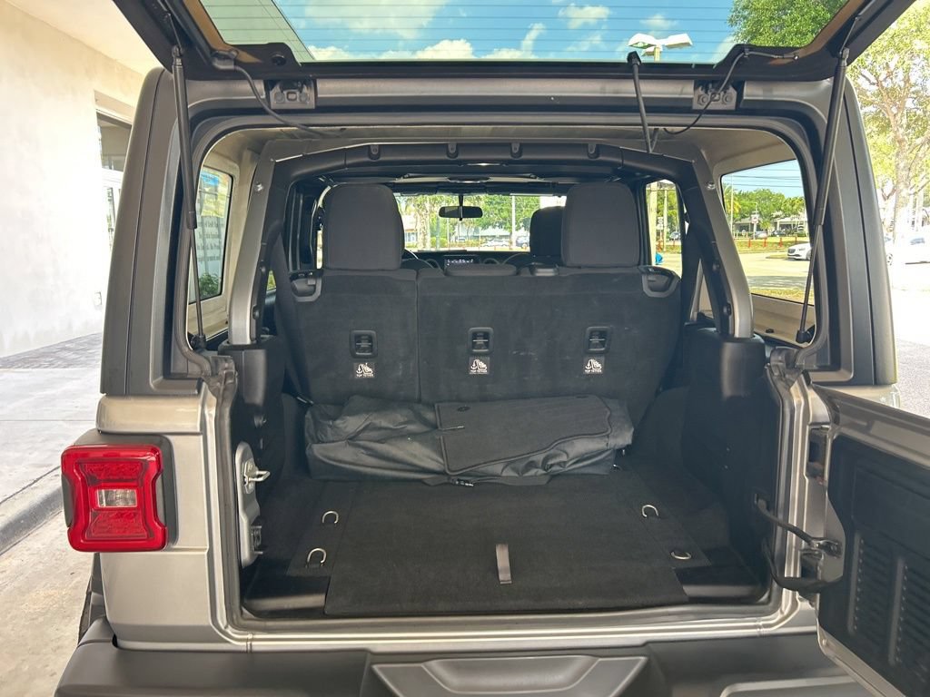 Used 2018 Jeep Wrangler Unlimited Sport S AWD/4WD image 34