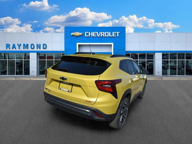 Used 2024 Chevrolet Trax RS w/ Driver Confidence Package FWD image 3