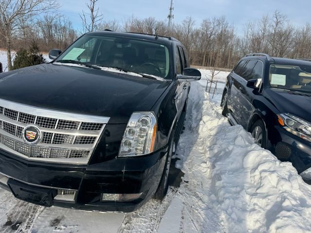 Used 2013 Cadillac Escalade ESV Platinum image 2