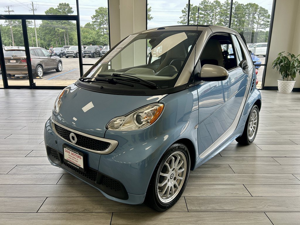 Used 2013 smart fortwo passion RWD image 3