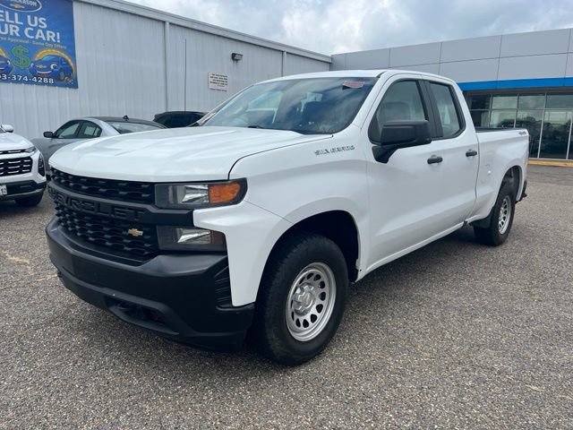 Used 2020 Chevrolet Silverado 1500 W/T w/ Trailering Package AWD/4WD image 2
