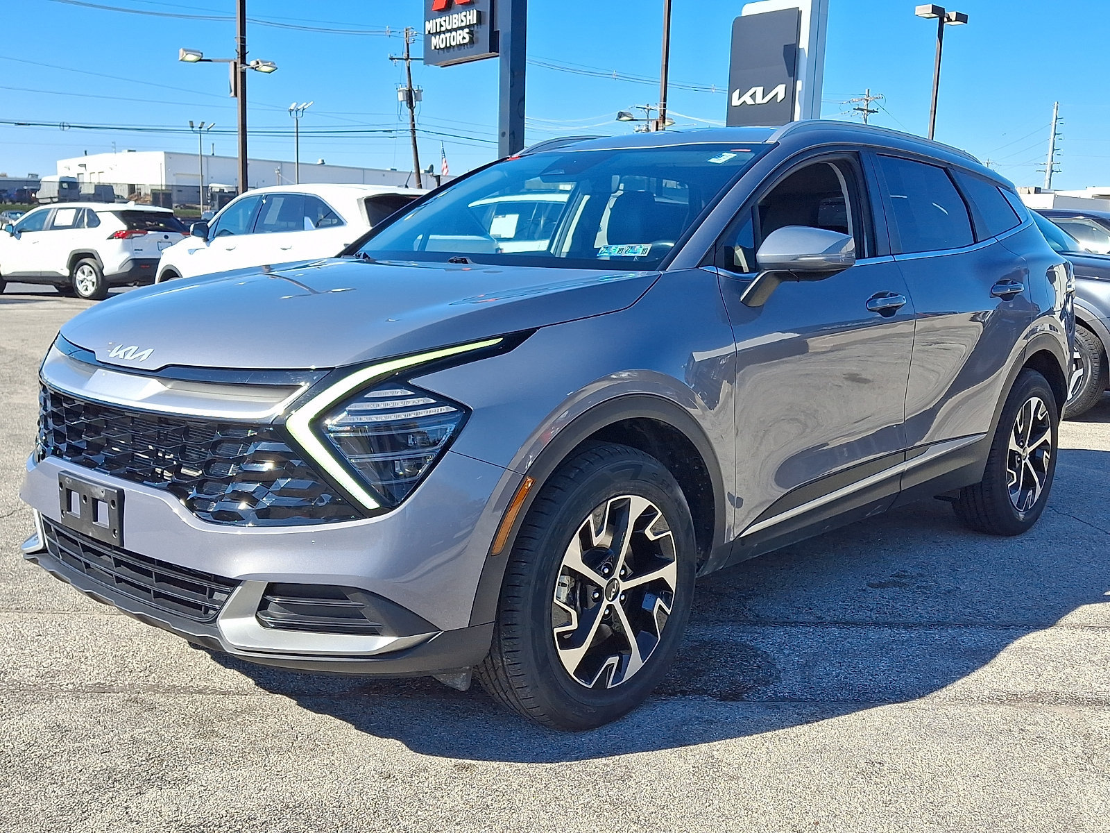Certified 2024 Kia Sportage EX AWD/4WD image 3