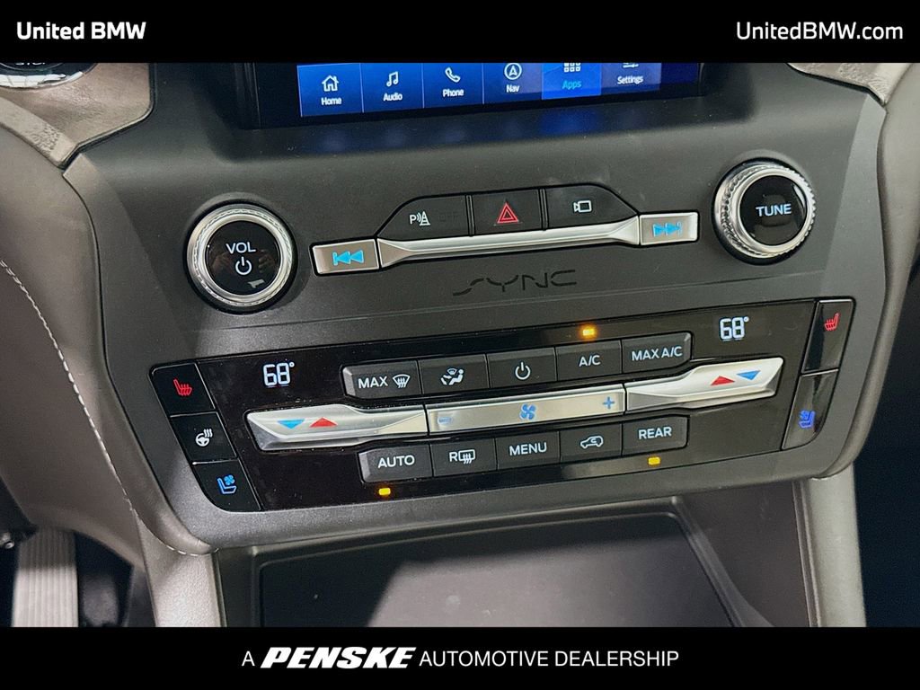Used 2020 Ford Explorer Platinum w/ Premium Technology Package image 11