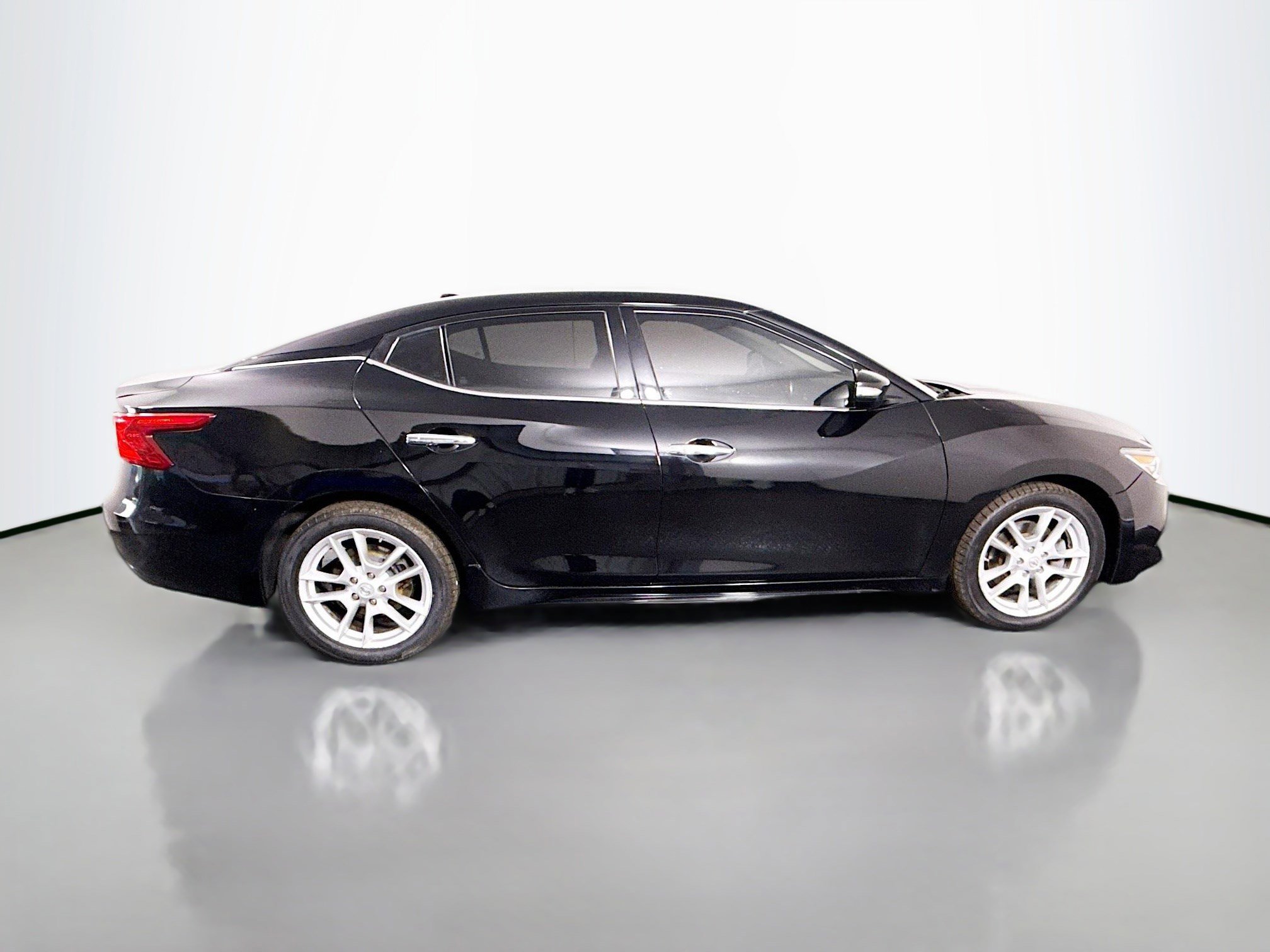 Used 2018 Nissan Maxima 3.5 SV image 11