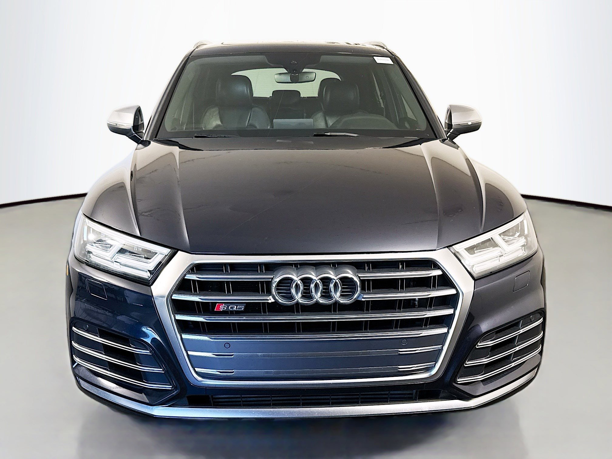 Used 2020 Audi SQ5 Premium Plus w/ Premium Plus Package image 2