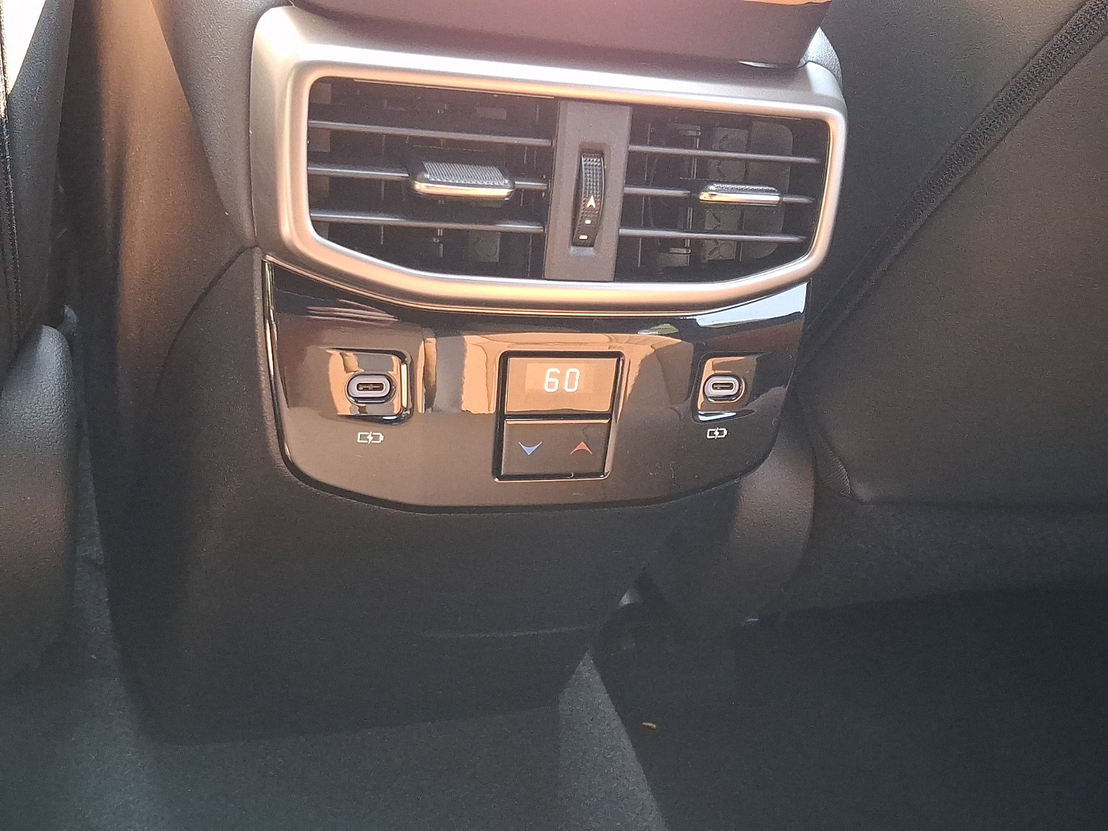 Certified 2024 Lexus RX 350h w/ Accessory Package (P1) AWD/4WD image 11