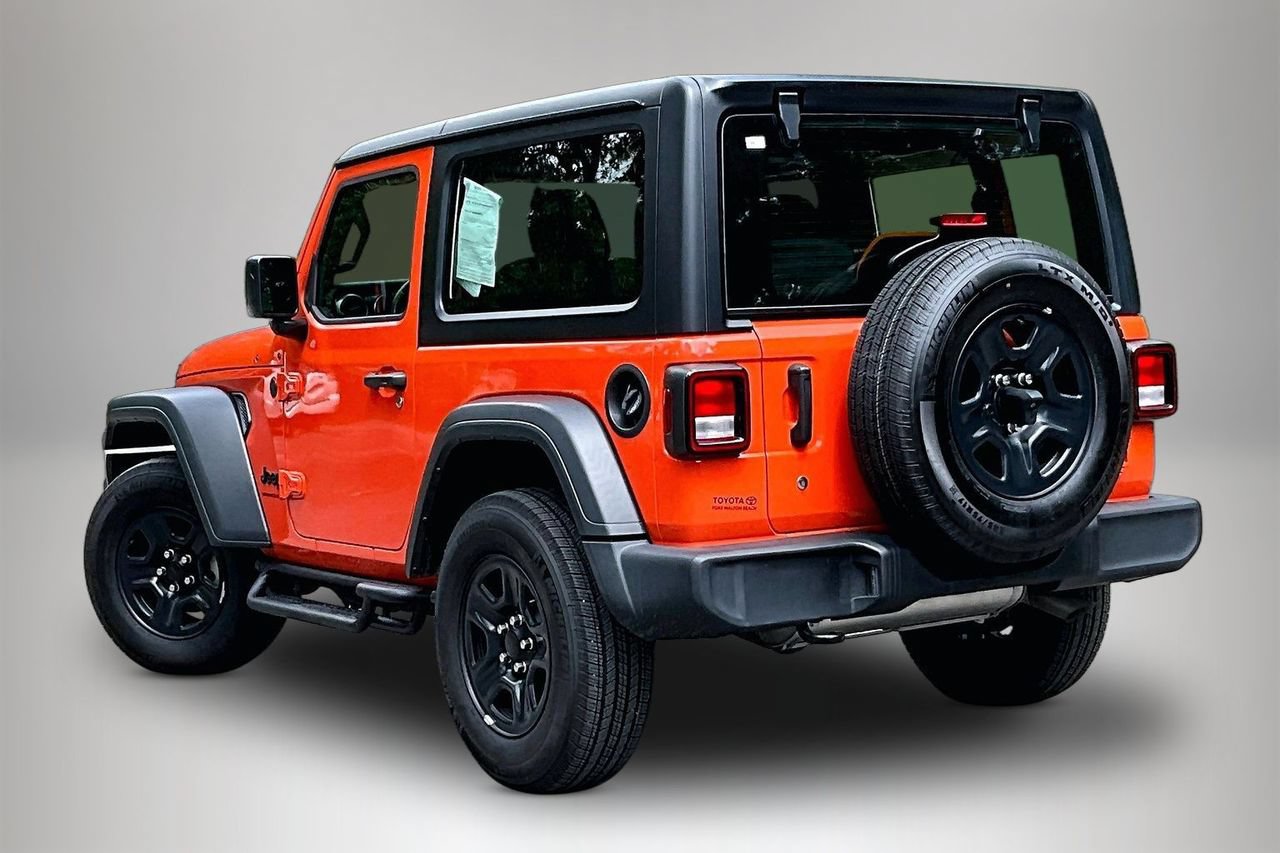 Used 2023 Jeep Wrangler Sport AWD/4WD image 4