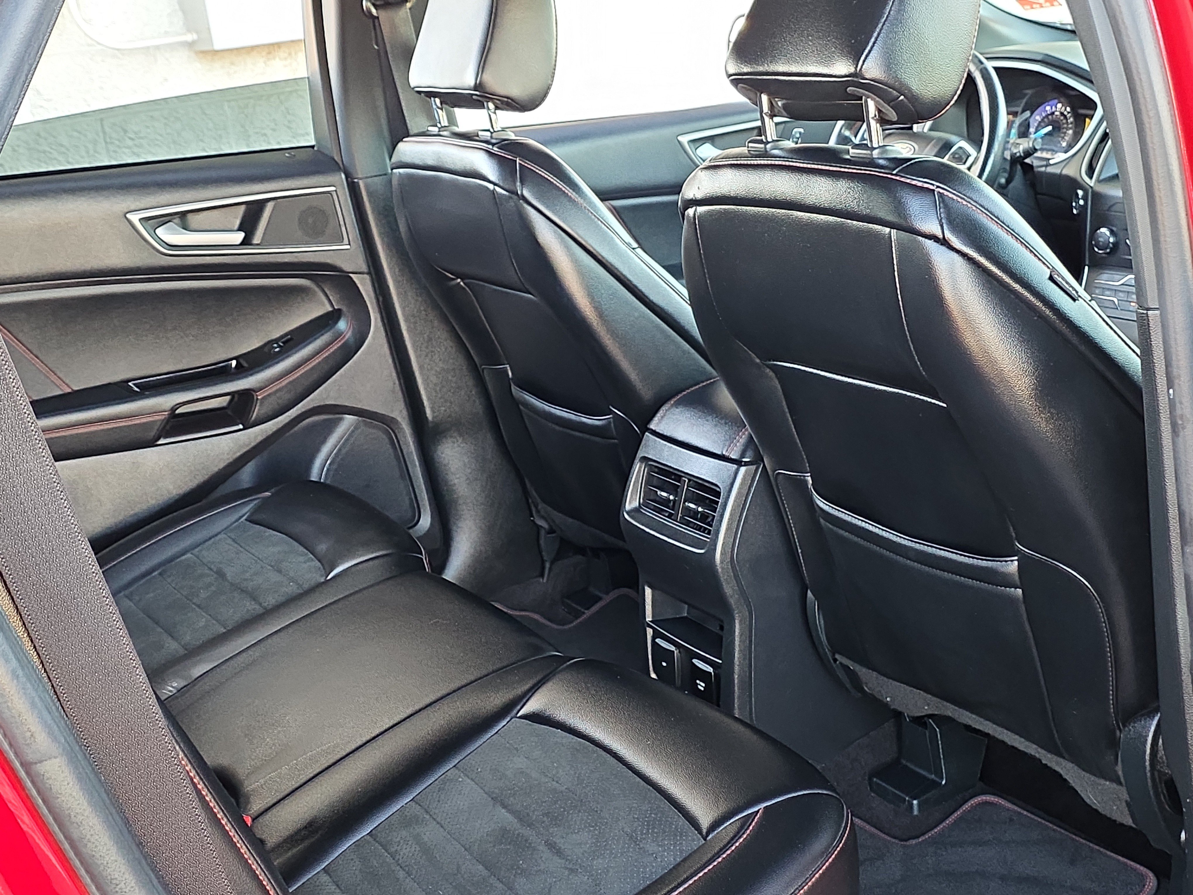 Used 2020 Ford Edge ST-Line FWD image 26