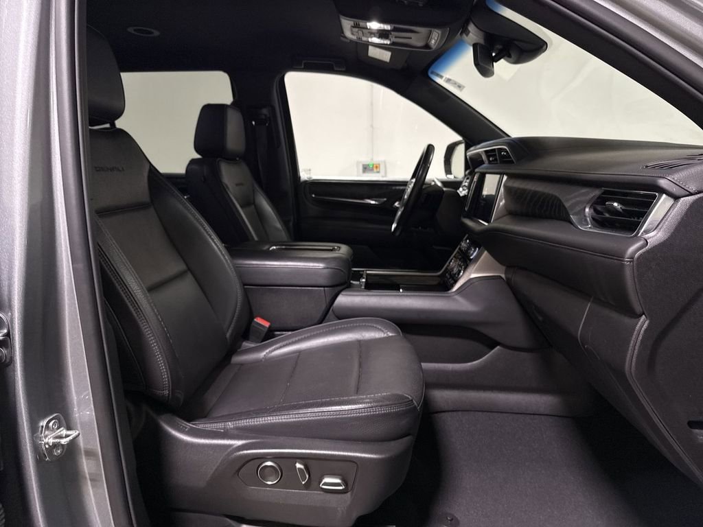 Used 2023 GMC Yukon Denali image 22